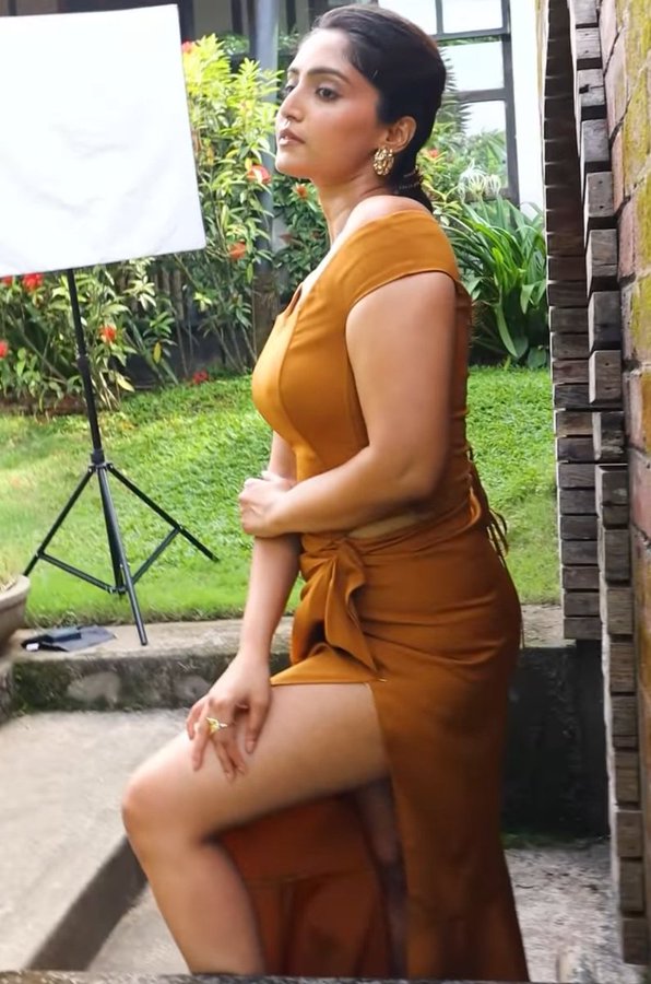 G4H3mByXgAElibC?format=jpg&name=900x900