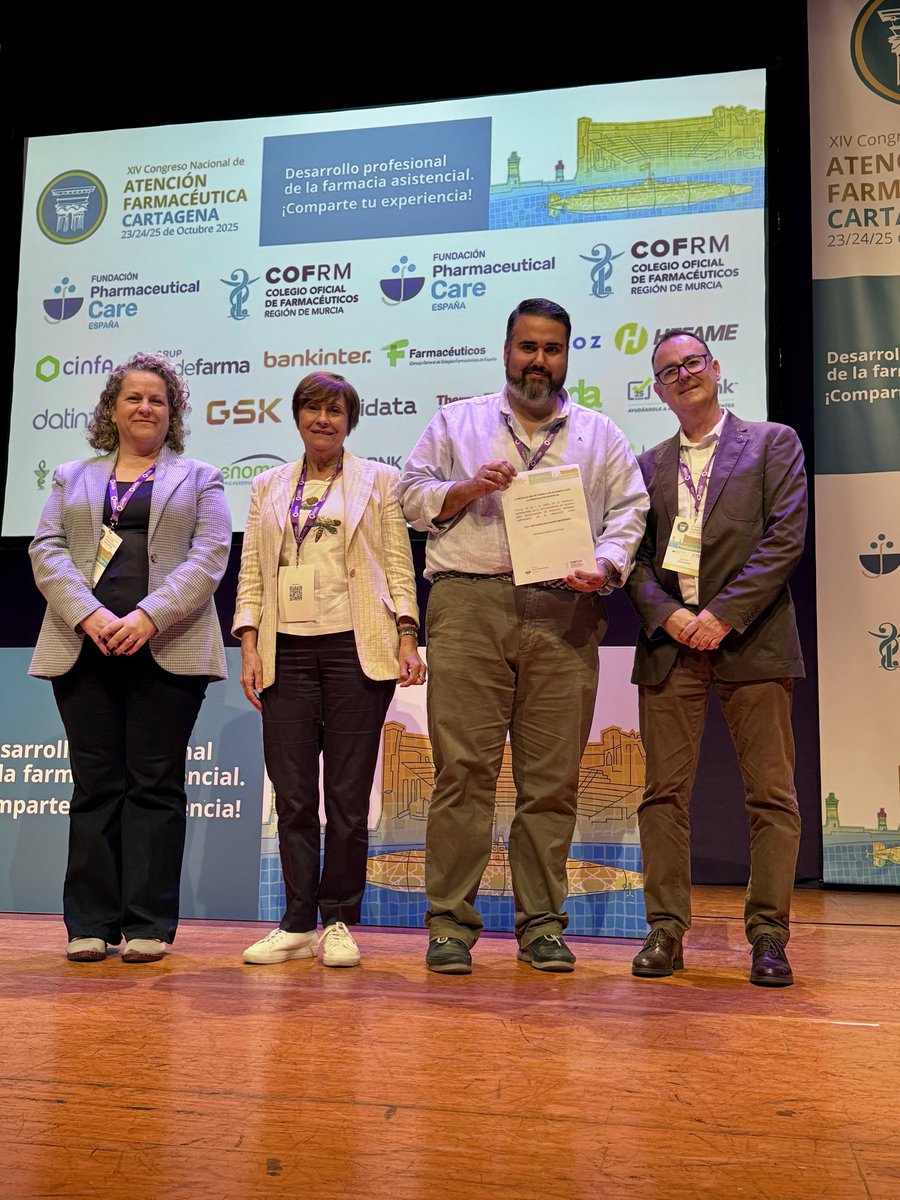 2.PREMIO AL MEJOR TRABAJO RELACIONADO CON LA PRÁCTICA COLABORATIVA.
‘EL PAPEL DE LA FARMACIA COMUNITARIA EN EL RECLUTAMIENTO DE SUJETOS PARA INVESTIGACIÓN EN ATENCIÓN PRIMARIA: EXPERIENCIA EN EL PROYECTO LUCIA’.
PARA: ENCARNACION GARCÍA BERMUDEZ.