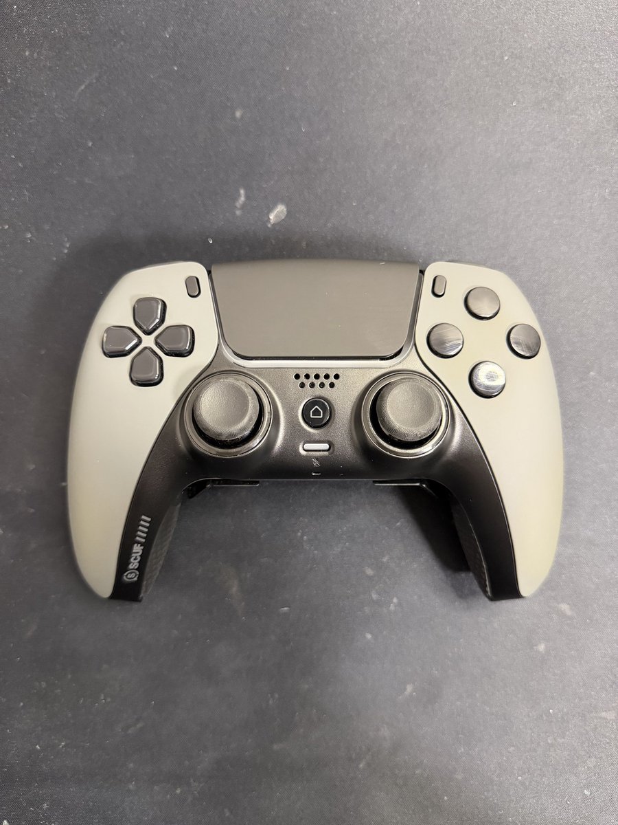 controllerlab_'s tweet image. Réparation click souris pour @Anamayo255 !