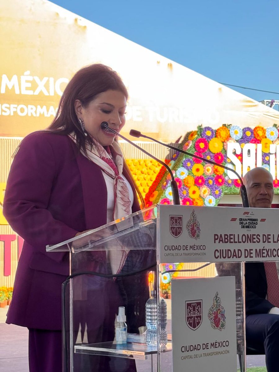 CONCANACO's tweet image. Impulsando el talento y los negocios mexicanos en el #GranPremio de México. 🇲🇽
La Tesorera Rosa Elena García Hidalgo asistió en representación del presidente de CONCANACO SERVYTUR, Octavio de la Torre, a la inauguración y corte de listón del pabellón de la Confederación en el