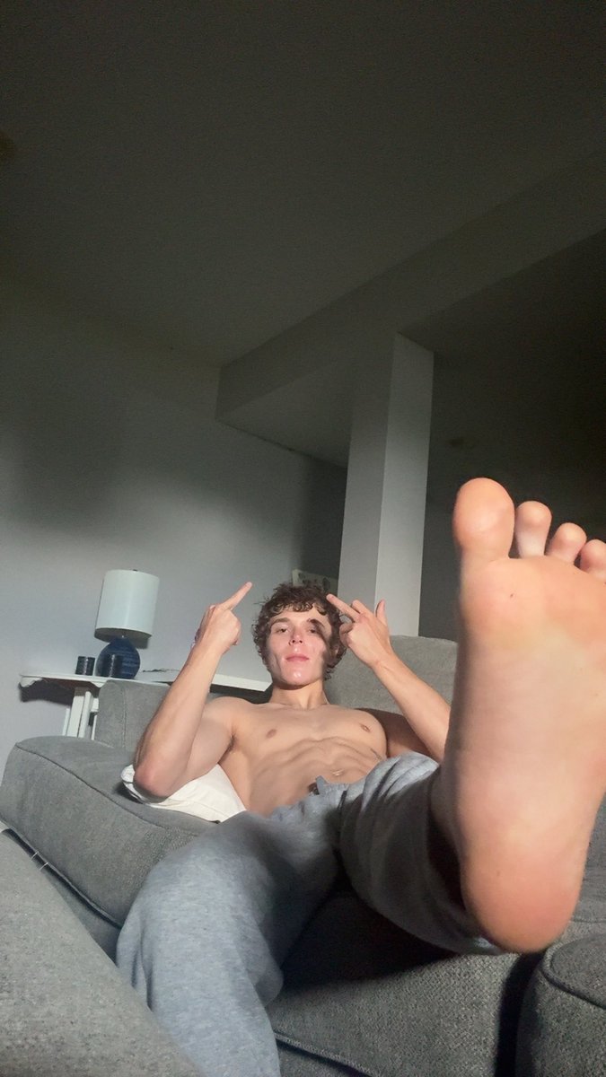 RT GAME 💰 💵 

$2/💬, $2/♻️, $2/❤️
3 comment maximum
30 minutes

#findom #rtgame #cashmaster #alphagod #cashslave