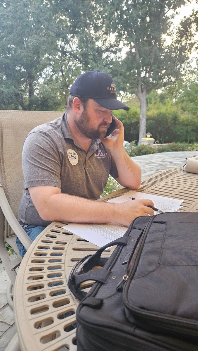 As a new father, I’m an ardent supporter of our public schools &amp; our educators. That's why I was happy to spend last night phonebanking for <a href="/TempleISD/">Temple ISD</a> Props A &amp; B. Early voting is happening all weekend, find your polling place at: tisd.org/election2025 #tisd #hd55
<a href="/OttTempleISD/">Bobby Ott</a>