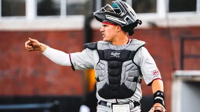 🧠 Game Managers: Catchers call pitches, reading hitters &amp; guiding pitchers like chess masters. They know every opponent’s weakness &amp; their pitcher’s strengths. A great catcher can make any pitcher better.