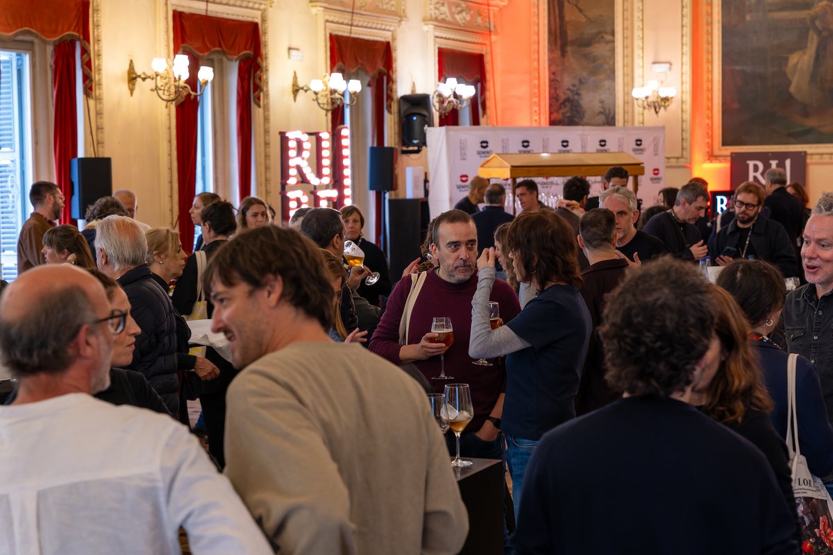 🎬✨ Ribera del Duero inaugura el Espacio Ribera del Duero - <a href="/tierradesabor/">Tierra de Sabor</a>  en la 70ª <a href="/Seminci_oficial/">SEMINCI</a> 

Del 25 al 31 de octubre, el Círculo de Recreo de Valladolid se convierte en el punto de encuentro donde el cine y el vino dialogan con naturalidad.

Un espacio exclusivo en