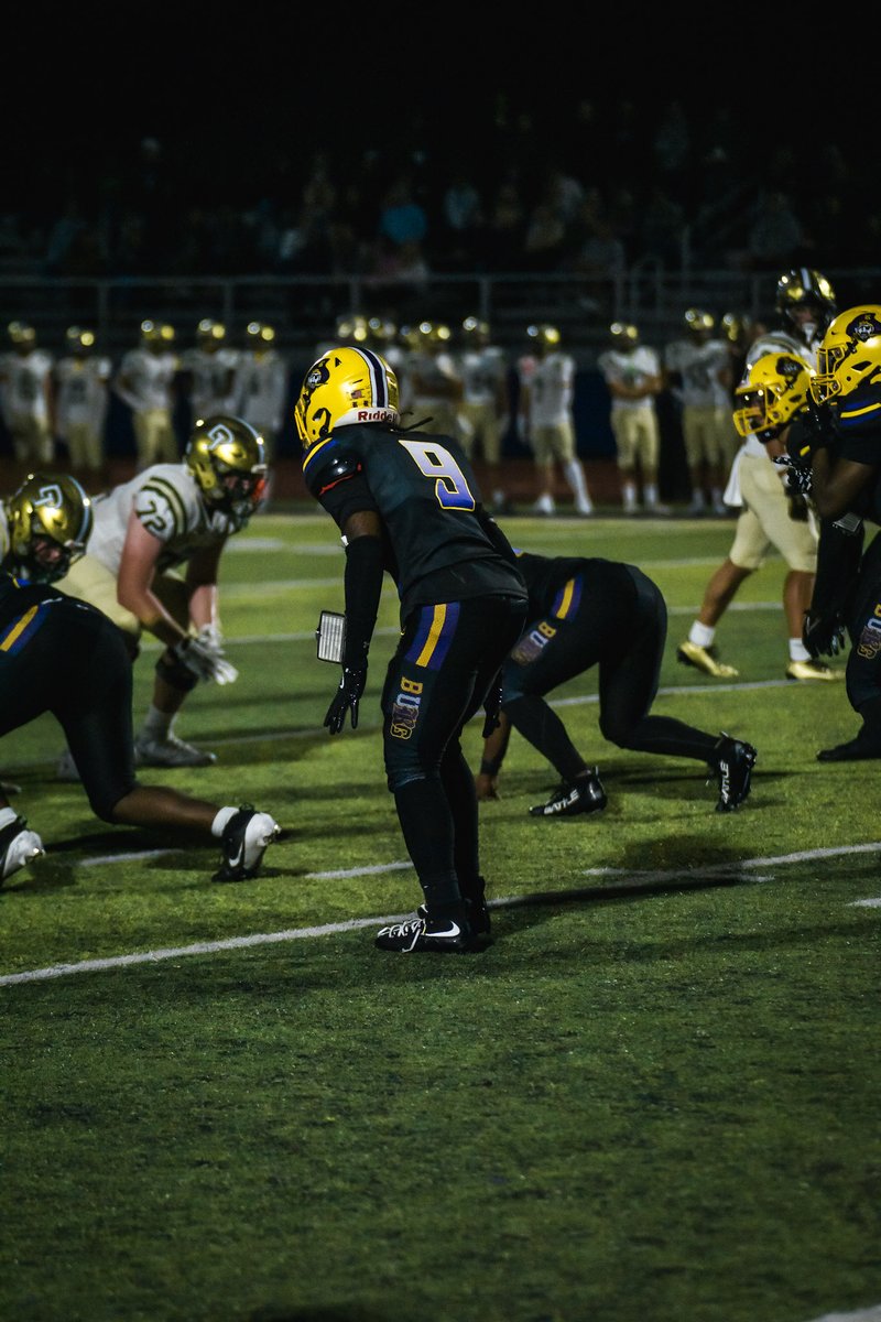 hudl.com/v/2SUUkK
sophomore season highlights 👀 
#linebacker #classof2028 #AGTG