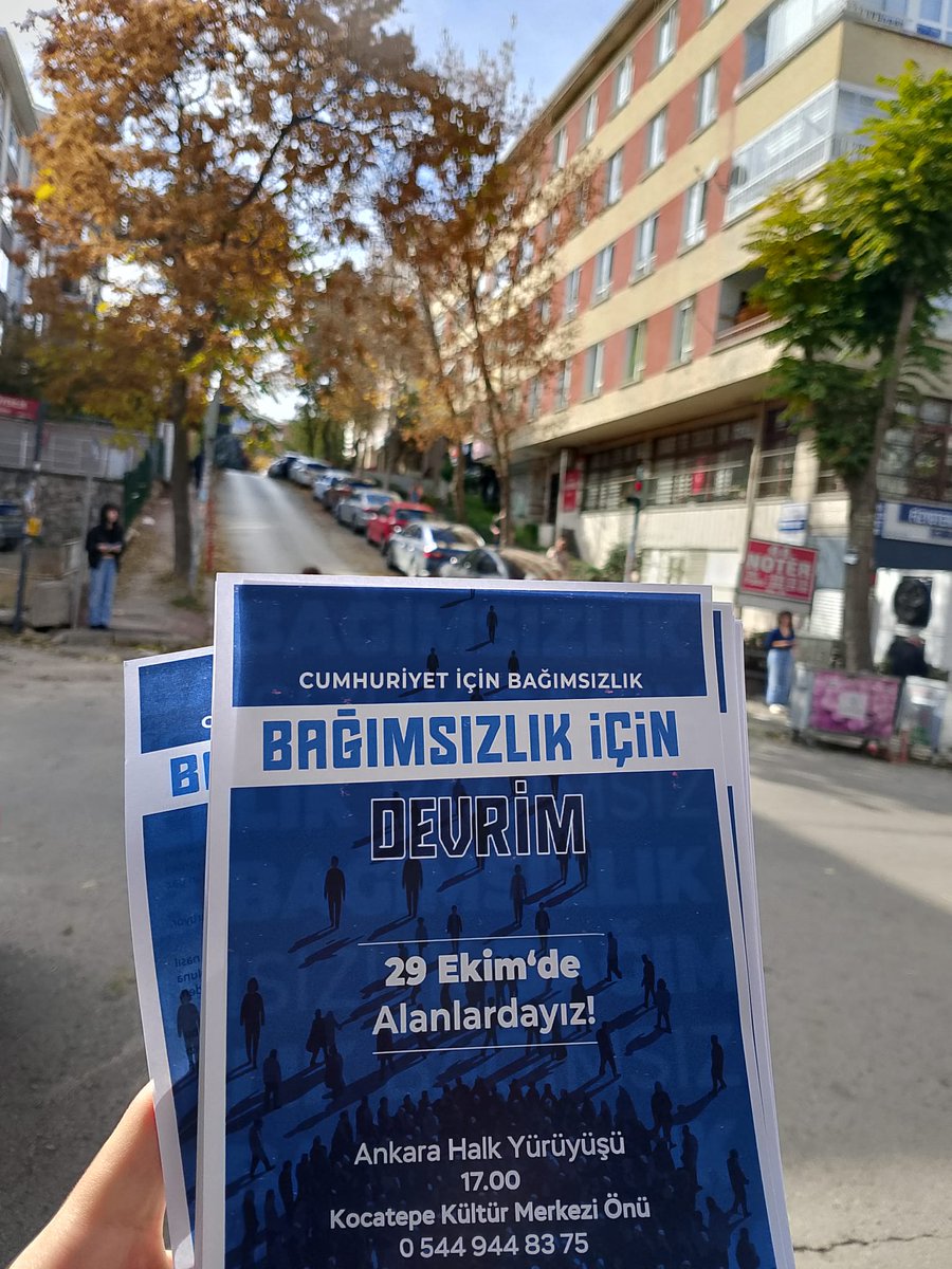DHAyranci's tweet image. 29 Ekim&apos;de Alanlardayız!

29 Ekim yürüyüşü için bugün Güvenlik Caddesi&apos;nde afiş ve bildiri çalışması yaptık. Herkesi 29 Ekim Ankara Halk Yürüyüşü&apos;ne bekliyoruz.

📢 Ankara Halk Yürüyüşü 

🗓 29 Ekim Çarşamba

📍Kocatepe Kültür Merkezi Önü

⏰️ 17.00