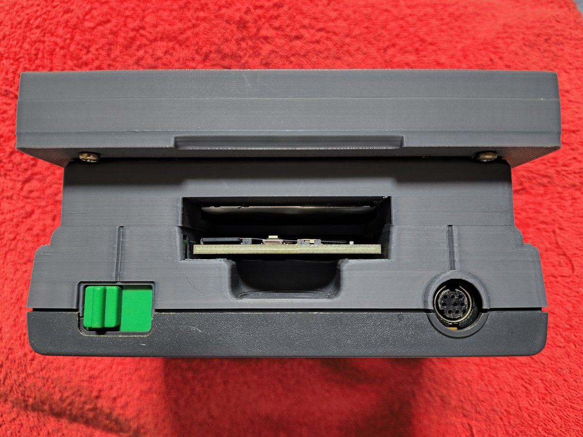 takapu386's tweet image. PCエンジンのLT化したのを入手🎮typeCで充電出来るしCD-ROM²にも接続🙆🏻♂️
 #PCエンジン  #レトロゲーム