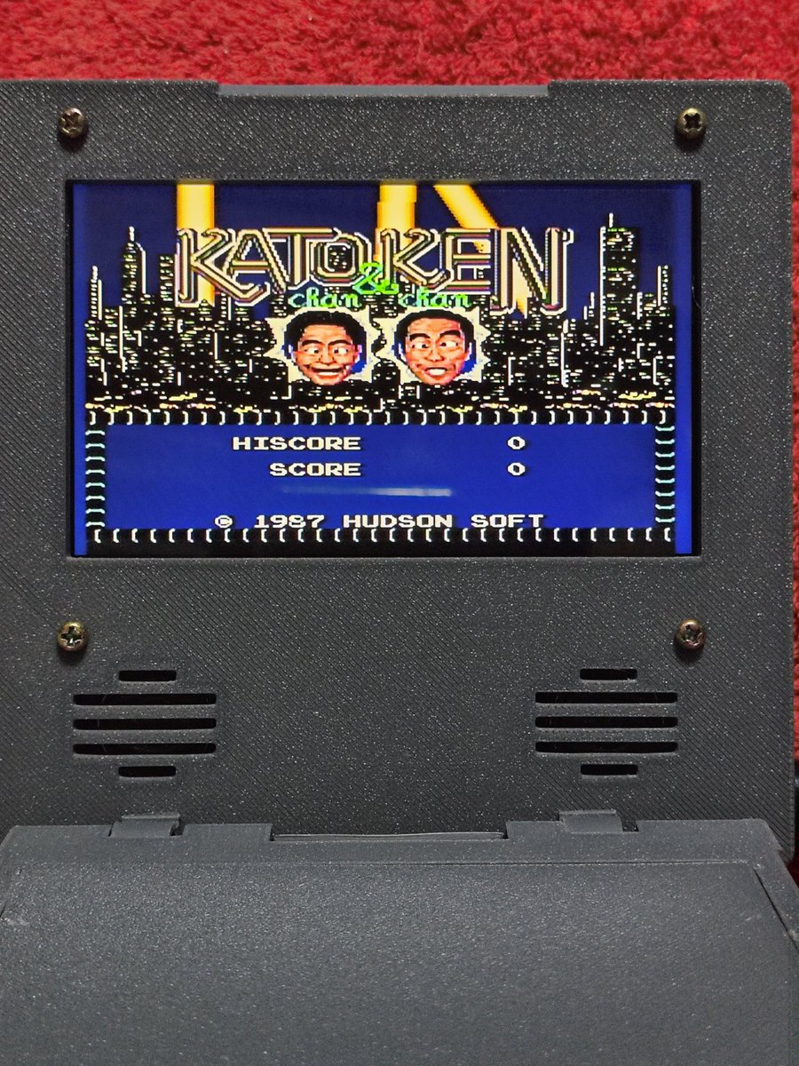 takapu386's tweet image. PCエンジンのLT化したのを入手🎮typeCで充電出来るしCD-ROM²にも接続🙆🏻♂️
 #PCエンジン  #レトロゲーム