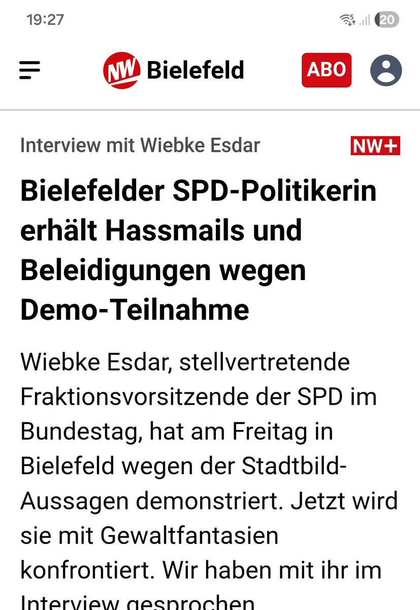 Was die <a href="/nwzonline/">Nordwest-Zeitung</a> aus <a href="/stadtbielefeld/">Stadt Bielefeld</a> macht, muss man erstmal schaffen: erst NICHT berichten, dass <a href="/wiebkeesdar1/">wiebkeesdar</a> Demo gegen <a href="/bundeskanzler/">Bundeskanzler Friedrich Merz</a> mit anführt. Dann auf Esdar als Opfer drehen. Unlauter bis verlogen.  Oder lieg es an der Miteigentümerin der Konzernmutter - der <a href="/spdde/">SPD Parteivorstand 🇪🇺</a>?
