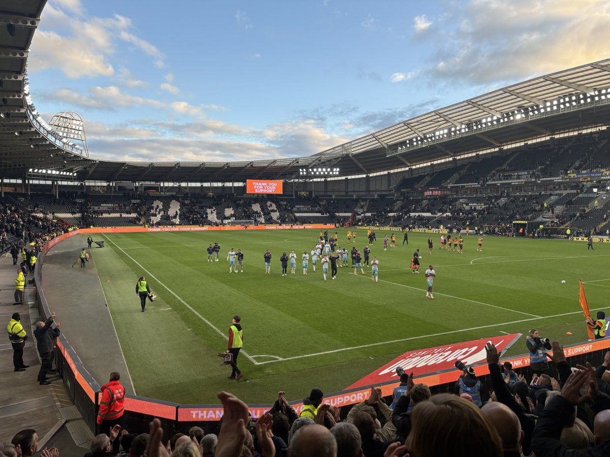 7 points out of 9 in a week, brilliant 🔴⚪️🔴⚪️ #cafc