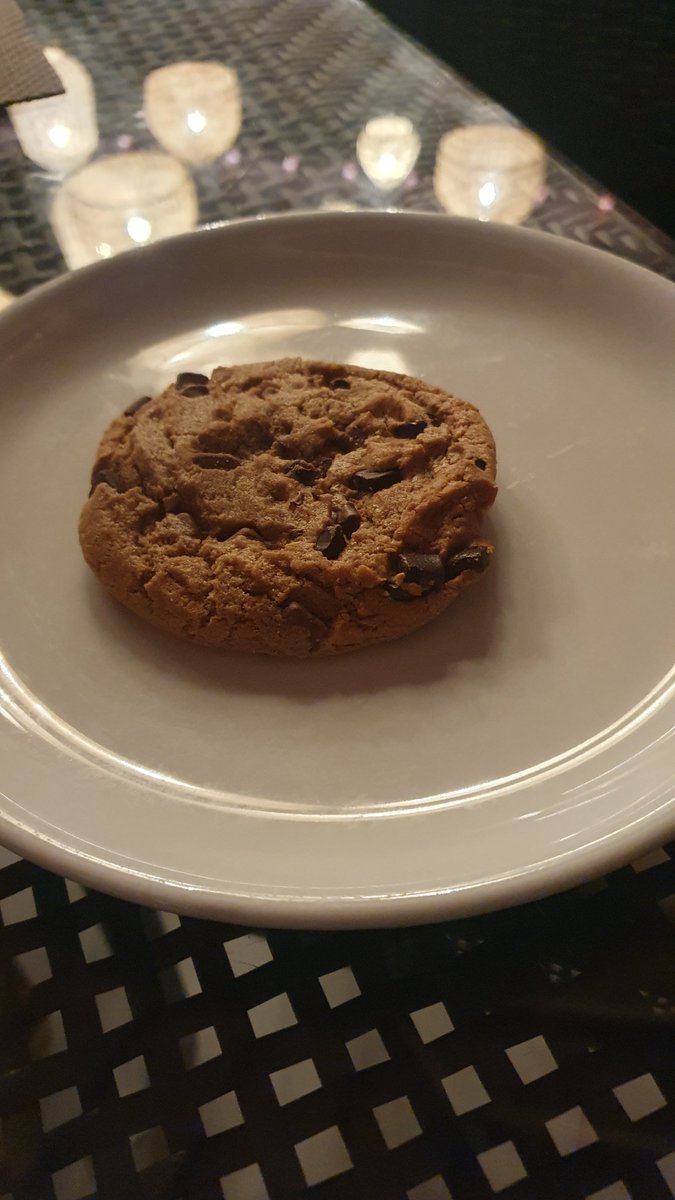 RoseOnTheMove5's tweet photo. My sister in law after quiet a few drinks yesterday asked if I prefer cookies or cock.......
#cookies 
#cock
#lifechoices https://t.co/NQqDs69ws7