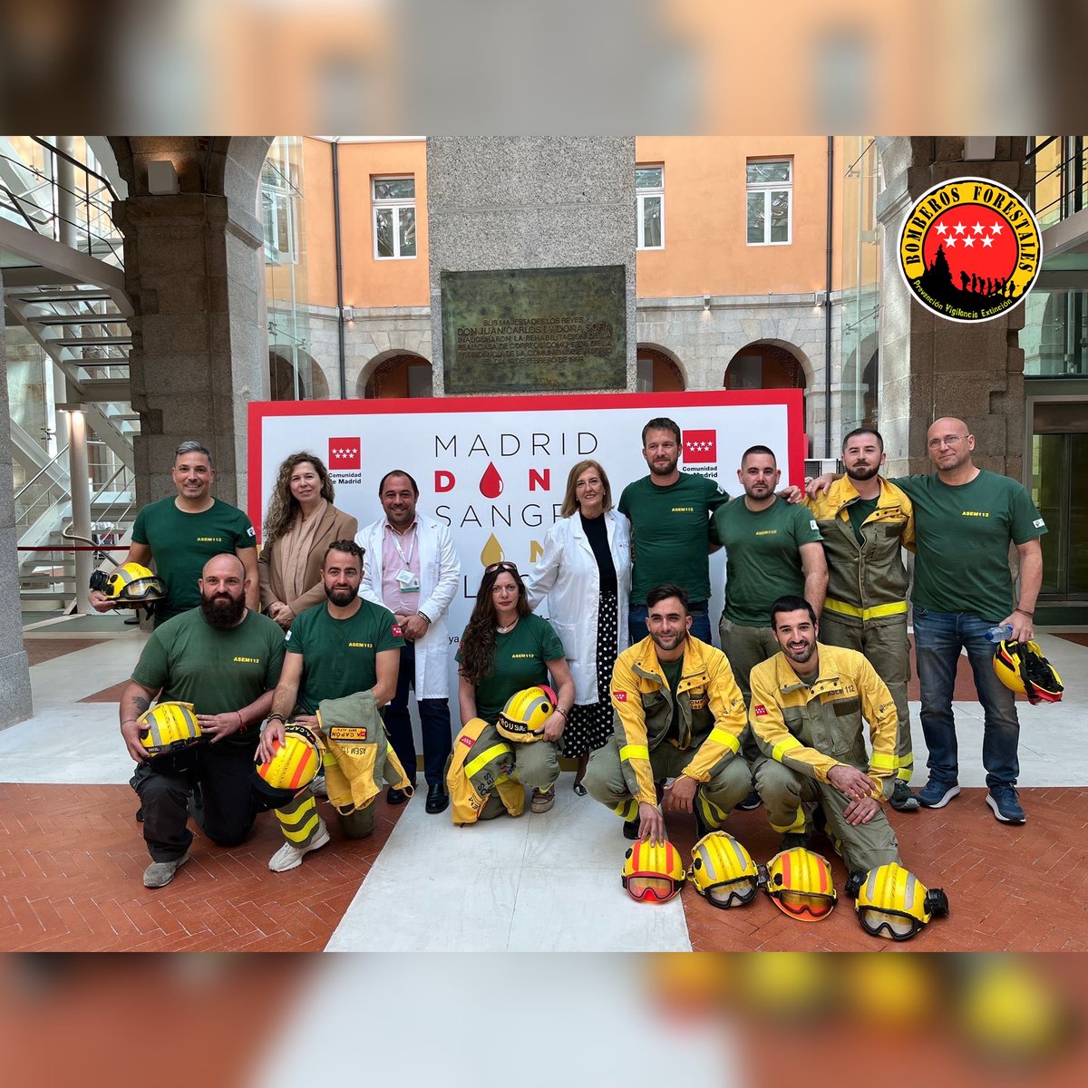 Los #BomberosForestalesCM seguimos comprometidos con la ciudadanía de la <a href="/ComunidadMadrid/">Comunidad de Madrid</a> y con la defensa del patrimonio natural.

Hoy realizamos una donación solidaria de plasma y sangre.

Gracias a <a href="/ligareuma/">Liga Reumatológica Española (LIRE)</a> por el trato recibido.