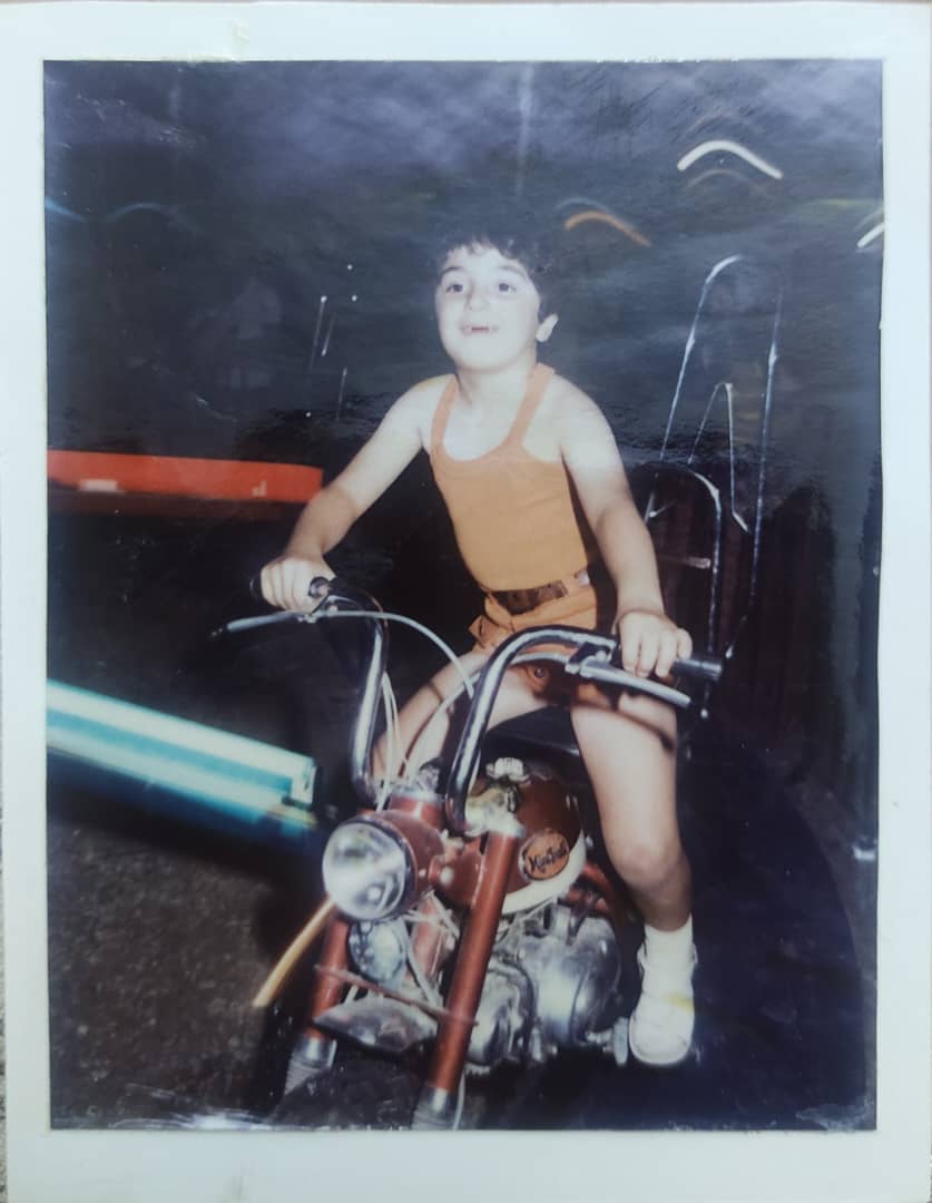 <a href="/firstzorba1/">Mehdi Sadri</a> سال ۵۴... عکس هم با دوربین پولاروید عکاس توی پارکه:))