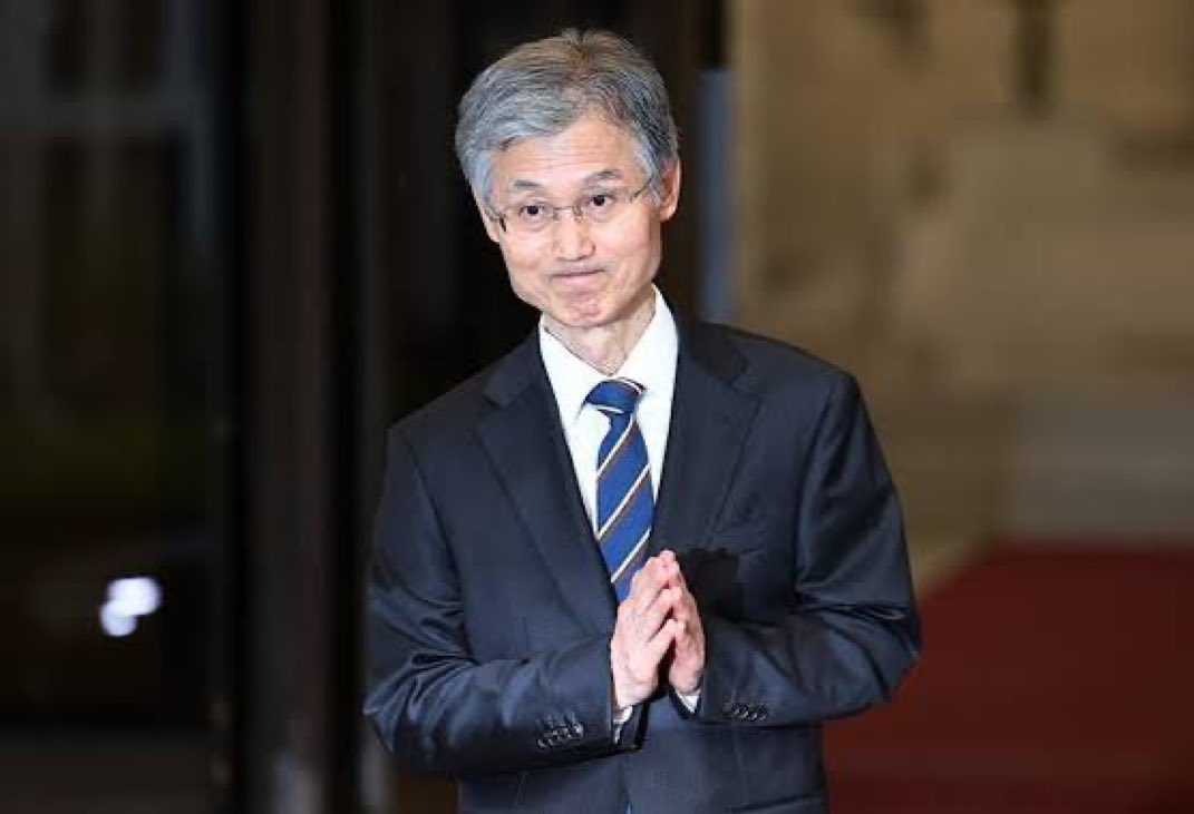 <현직 판사들은
지금 반역 모의 중>

내년 1월 지귀연은 윤석열 무죄 판결 

그리고 2월은 현직 대통령을 재판하여 끌어내리겠다는게 그들의 속셈

대낮 강도마냥 부정을 저지르고도 뻔뻔하고 당당한 것은 사법권력에 도전한 놈들은 모조리 응징할 수 있다는 사법역도

놈들을 지금 목을 쳐야만 한다