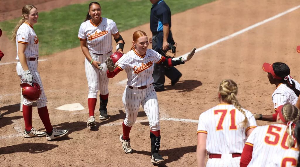 SoftbalAmerica's tweet image. Karlee Ford will be a key player in the Iowa State offense. The sophomore catcher's performance was a major part of the Cyclones' second-half surge this past season. 

@KarleeFord2 | @CycloneSB 

on3.com/softball/news/…