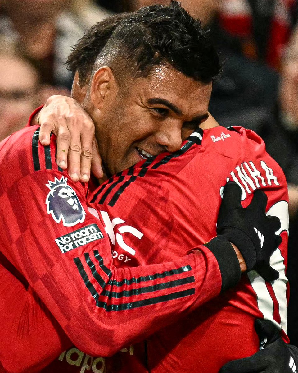 Casemiro 🫂 Matheus Cunha

This is the first time in Man United history that two Brazilians have scored in the same EPL game 🤯🇧🇷🇧🇷