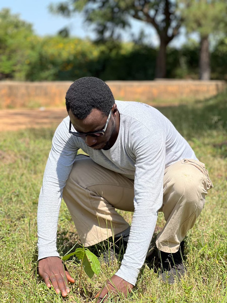 PeckyTerkura's tweet photo. Highlights from the Lemu tree-planting initiative.
An impactful experience focused on conservation, awareness, and environmental responsibility.
#GreenMovement #Orange2Green #GoGreenWithLemu https://t.co/YCvcWOunSJ