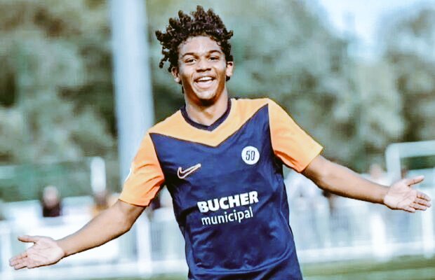 EmirhanGve41766's tweet image. 🇫🇷⚡| Laciné Megnan-Pavé (2010)

→15 | ST/LW | Sağ ayaklı

→Bire birde etkili ve özgüveni yüksek.

→Bitiriciliğiyle öne çıkan modern bir hücumcu.

→Golcü içgüdüsü çok yüksek bir forvet.

→Şut tekniği gelişmiş ve pozisyon sezgisi üst düzey.

📌 Potansiyel – 9.7/10 💎🔥