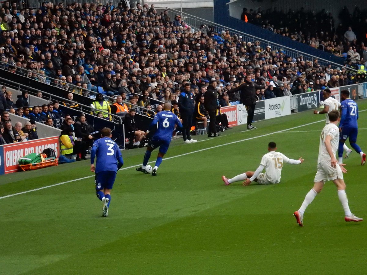 Some of my photos from todays game.

#afcw #afcwimbledon