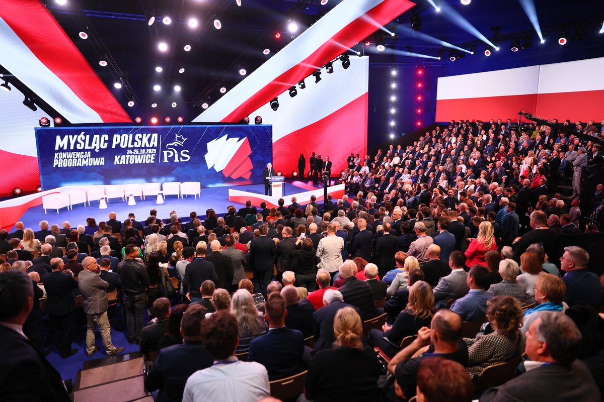 Prawo i Sprawiedliwość (@pisorgpl) on Twitter photo ❤️ Dziękujemy, że byliście z nami! Do zobaczenia w Polsce! 🇵🇱
#MyślącPolska ❤️ Dziękujemy, że byliście z nami! Do zobaczenia w Polsce! 🇵🇱
#MyślącPolska