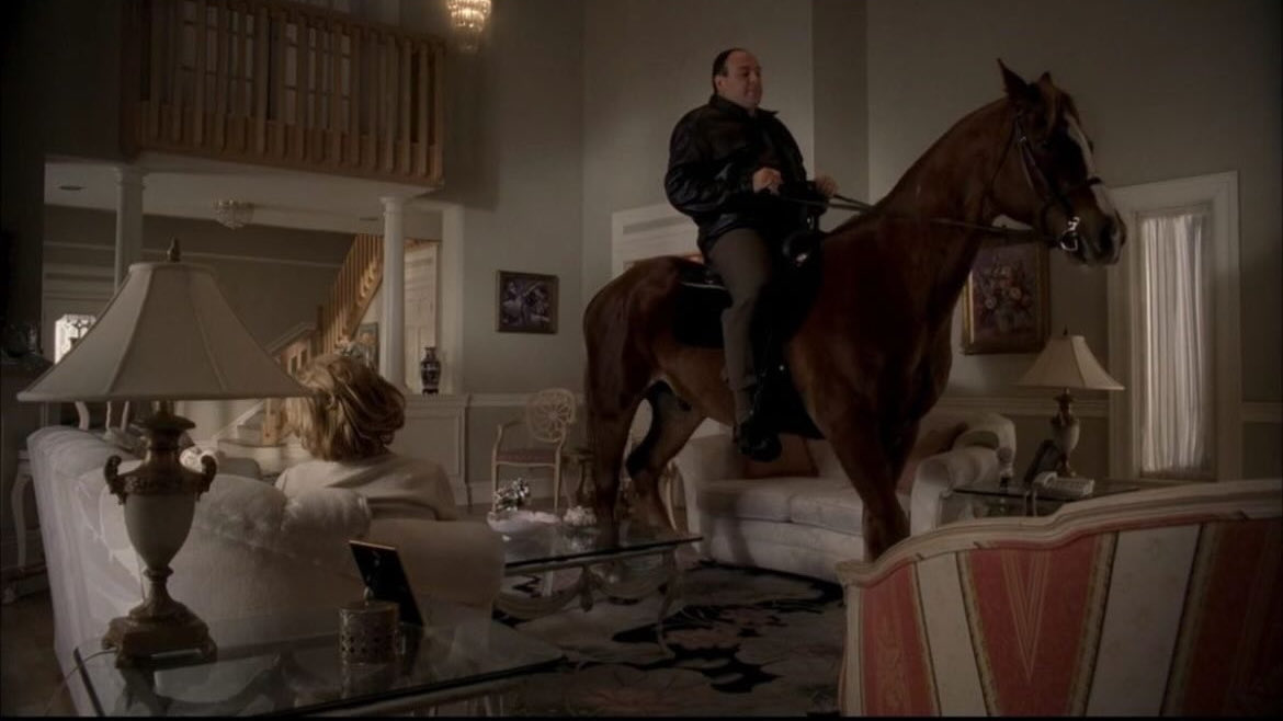 تابي و تمارا يشقون جيبك كل شهر ووعدت نفسك معاد تشتري منهم
انت اول ما تنزلك المكافاه