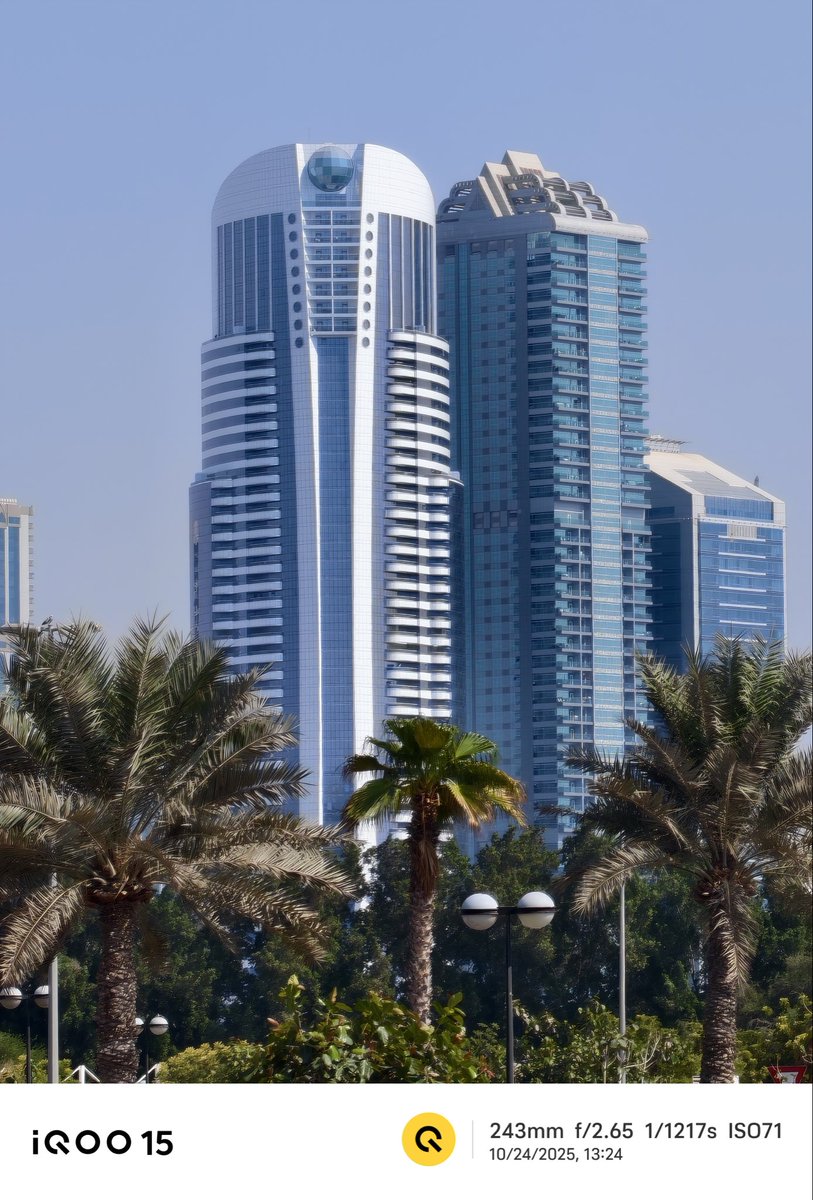 SalimBabaTech's tweet image. Iqoo 15 10X And Redmi K90 Pro max 10X Shot. The Price Difference in china is Only 200RMB. Both Comes With The Latest Gen 5 Processor ( Both Pictures Taken In Different Day And Different Time)