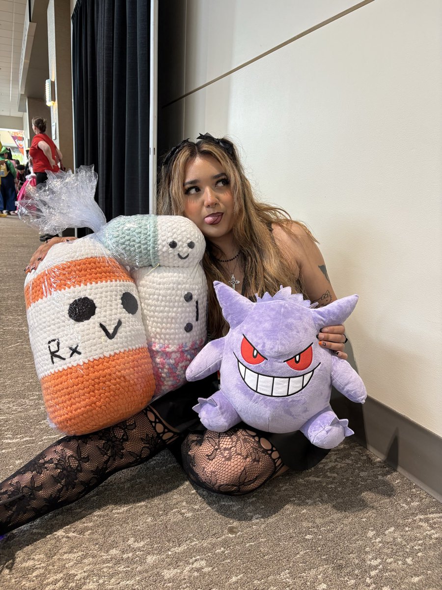abbyxcake's tweet photo. some stuffies i got! #gengar https://t.co/Fi0Bx3WrQI