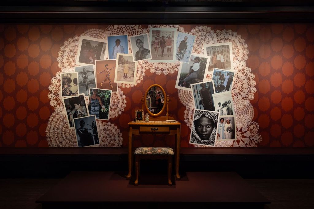 DLVisionMode's tweet image. Visitez au @MuseeMcCordStew jusqu&apos;au 12 avril 2026 la pertinente exposition intitulée Le travail de nos tantines : la force du dévouement #Exposition #Montreal #CommunauteNoire #Tantines #DLVisionMode
👉
musee-mccord-stewart.ca/fr/expositions…