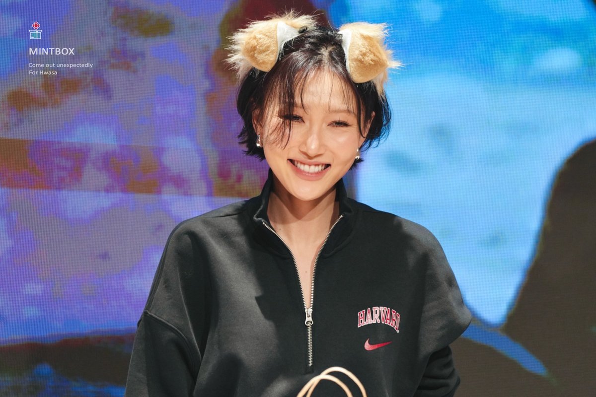 오늘의 마마무🍀
넷 다 얼굴 무슨 일이야..진짜 정신을 못 차리겠다..