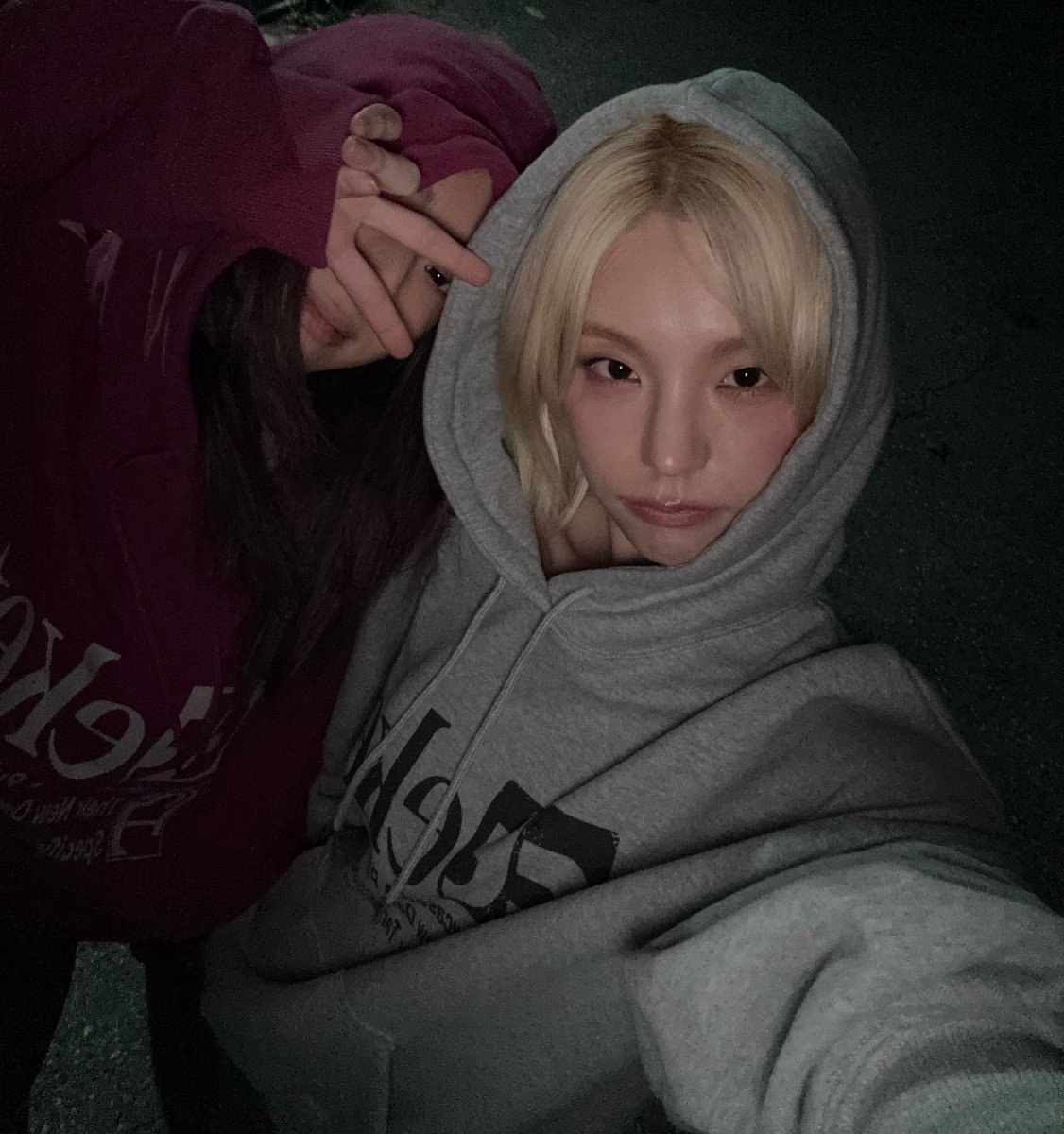 [UPDATE] 

Yeji’s new FANS update with #YUNA 🤭

“Accidentally couple T-shirts"
