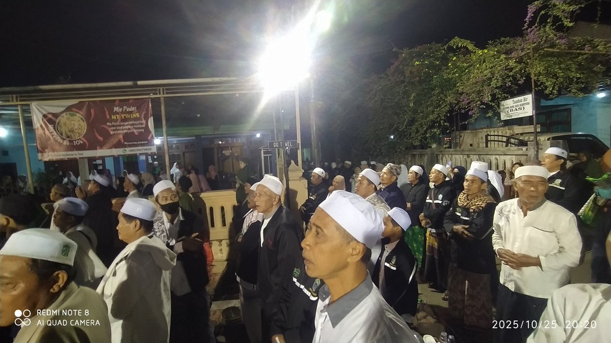 musholin1002's tweet photo. #safarimaulidsabtumalamahad
@Riyadlul_Jannah 
BUMIAYU BERSHOLAWAT https://t.co/2HZMAbPjpm