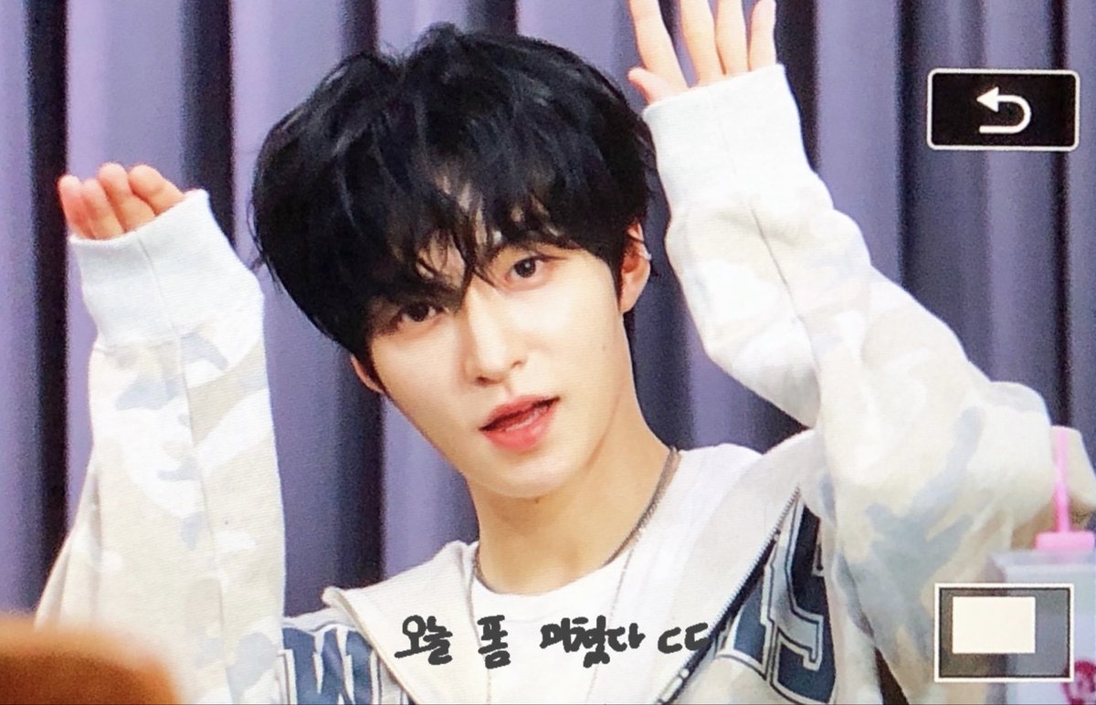 ROMIN424_COM's tweet image. 251025💕

미남토끼🐰

#ELAST #엘라스트 #エラスト
#ROMIN #로민 #ロミン
#롬왕자👑 #아기GO라니