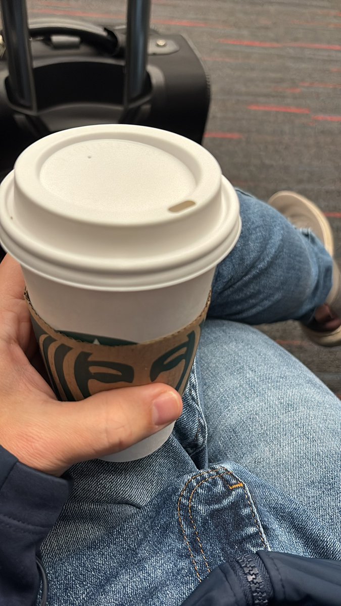 AlphaColt87's tweet photo. Who’s buying my drink this morning? #cashmaster #alpha #findom https://t.co/t3SellNCvR