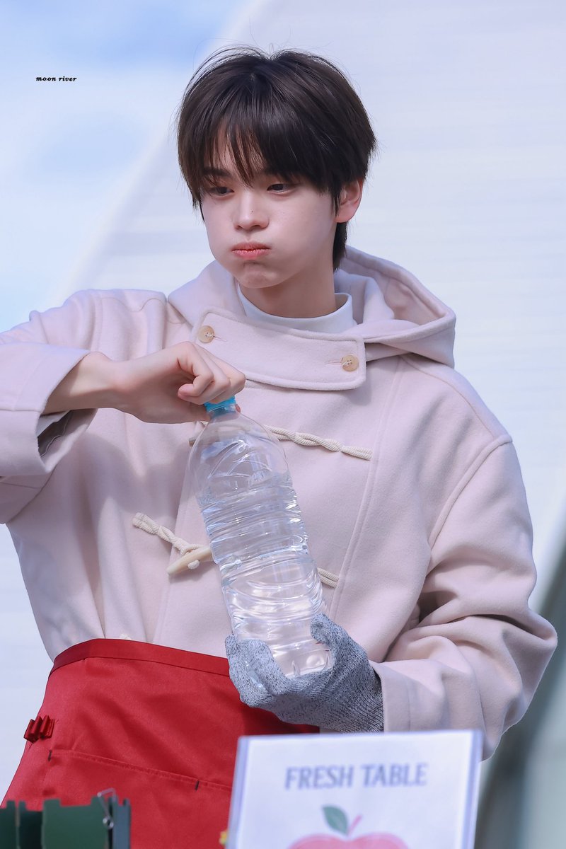moonriver1107's tweet photo. 251024 미니팬미팅
😙

#TWS #SHINYU #투어스 #신유 #シニュ https://t.co/rSrj8Vomtr