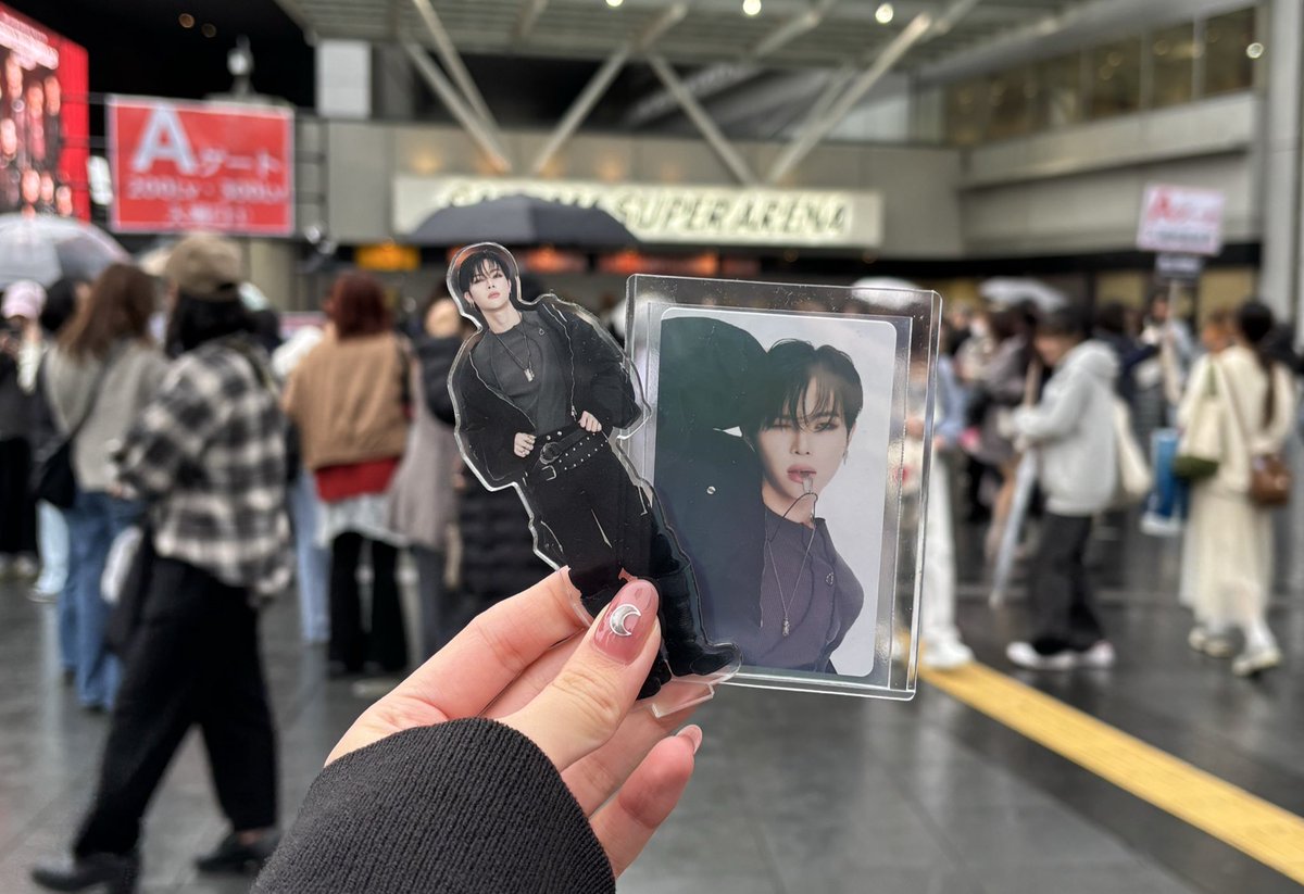 R_I_xy's tweet photo. 余韻が…💧🥲
初ライブは最高でした。みんなかっこよくて可愛くてすてきで、もっともっと好きになりました🫶🏻E4のお席、トロッコで前のステージに来てくれたときは涙がとまりませんでした😭
また会いに行きます！&amp;TEAMありがとう
#AWAKENTHEBLOODLINE_ENCORE https://t.co/uPh5b3piSp