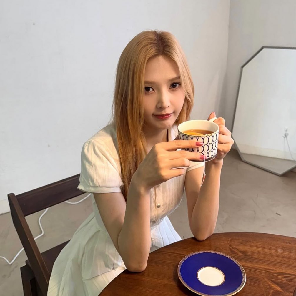 JOY 조이 tweet media