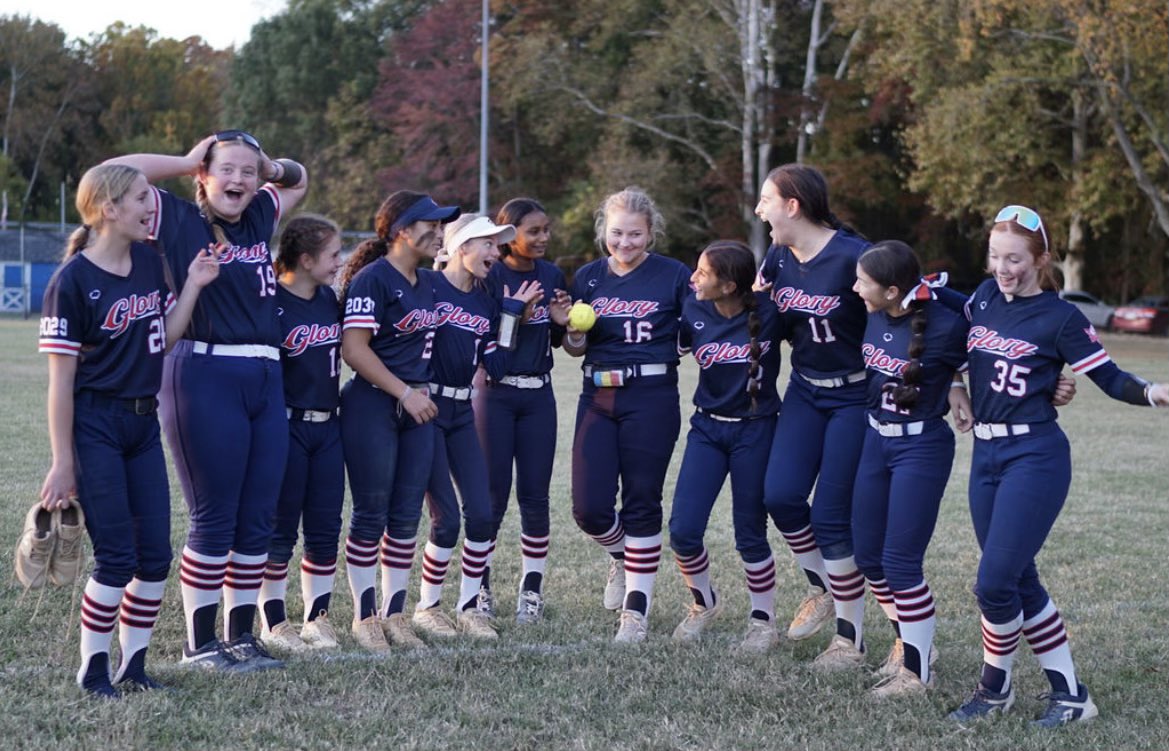 Jalayla2029's tweet photo. Congratulations to Devyn on her first home run last night at the East Coast Fall Showcase! That will be her first of many!!! @DevAnd2030 @eastcoast_sb @vaglory2011 @SuzyWillemssen https://t.co/sLQ0pItQDS