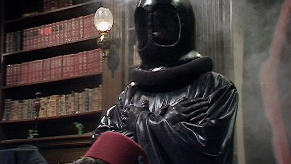 atruedrwhofan's tweet image. #OTD 1975: Happy 50th anniversary!

In 1911, a dark force began to rise as Sutek, last of the Osirians began to break free in #DoctorWho #PyramidsOfMars Episode One!