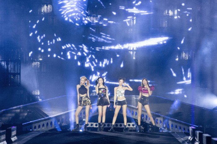 JpnKpop's tweet photo. Day 2 | Blackpink Deadline in Bangkok concert live ✅✅🔥✅😍🥰🥰🔥

🔴Link✅: https://t.co/kkWon1DJgP

#BLACKPINK #LISA  #DEADLINE_IN_BANGKOK https://t.co/pHkgzLr4tI