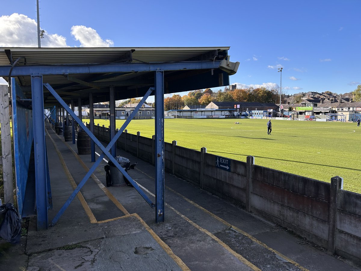 Daniel Turnerโฝ๏ธ ๐๏ธ 9๏ธโฃ4๏ธโฃ6๏ธโฃ (@puffpuff65) on Twitter photo Game 85 of 2025/26
Ground 1038
FA Trophy 1st Round 
Clitheroe FC v Stockton Town 
This place is brilliant, proper northern ground. Top marks 
#Groundhopping Game 85 of 2025/26
Ground 1038
FA Trophy 1st Round 
Clitheroe FC v Stockton Town 
This place is brilliant, proper northern ground. Top marks 
#Groundhopping