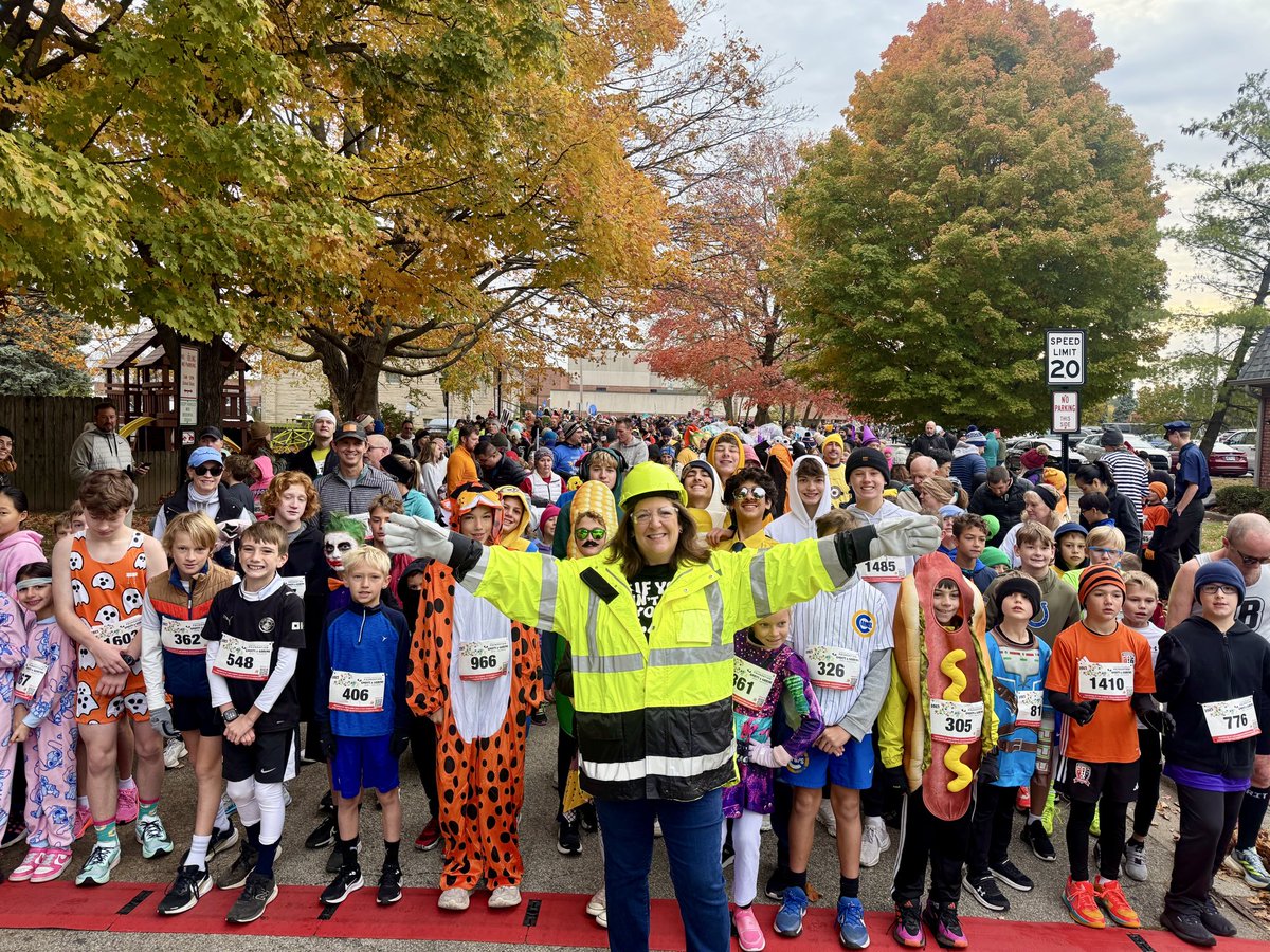 👻🎃 I got to kick off the Carmel Education Foundation Ghosts &amp; Goblins 5K and 1-Mile Run/Walk, one of our community’s most fun and spirited traditions. Appreciate all the CEF does to support our amazing <a href="/myccs/">Carmel Clay Schools</a> ! 

And a big thank you to the <a href="/CityOfCarmelIn/">City of Carmel, IN</a> Street Dept for my
