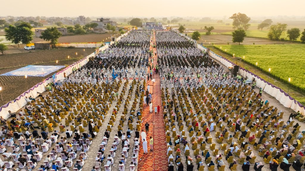 JamshaidMsandhu's tweet image. Hafiz Naeem ur Rehman’s Vision Becomes a Ray of Hope, Uniting Thousands of Youth at Bano Qabil Gujrat Entry Test.
 #BanoQabilGujrat
