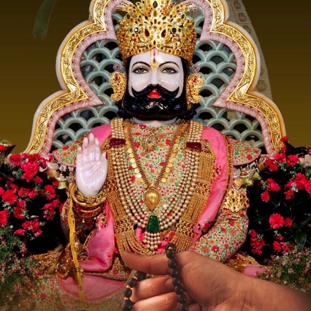 BtPrajapati's tweet image. આટલાં વર્ષો ગયાં છે આકરા સંઘર્ષમાં,
જોઈએ શું થાય છે આ આવનારા વર્ષમાં.
બારણે થી કોઈ ખાલી હાથે પાછું ન ફરે એવી એક પ્રાર્થના છે "અલખ" તારા દરબારમાં..!
🙏🌹🙏🌹🙏