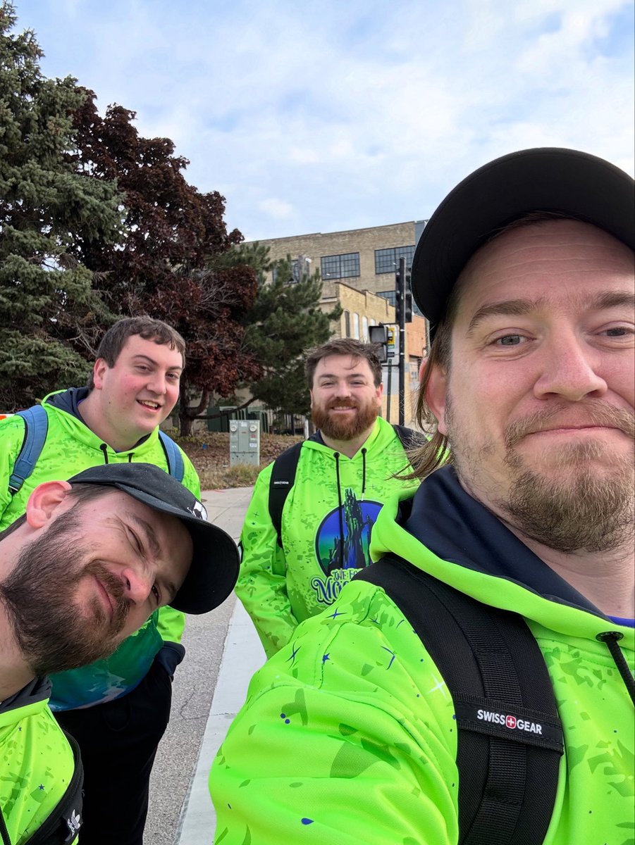 A couple of Loungers with some <a href="/TFM_Lorcana/">The Forbidden Mountain</a> people <a href="/AlexHansenTCG/">Alex Hansen 🏎️ CCS</a> 
#DisneyLorcana #DLCMKE