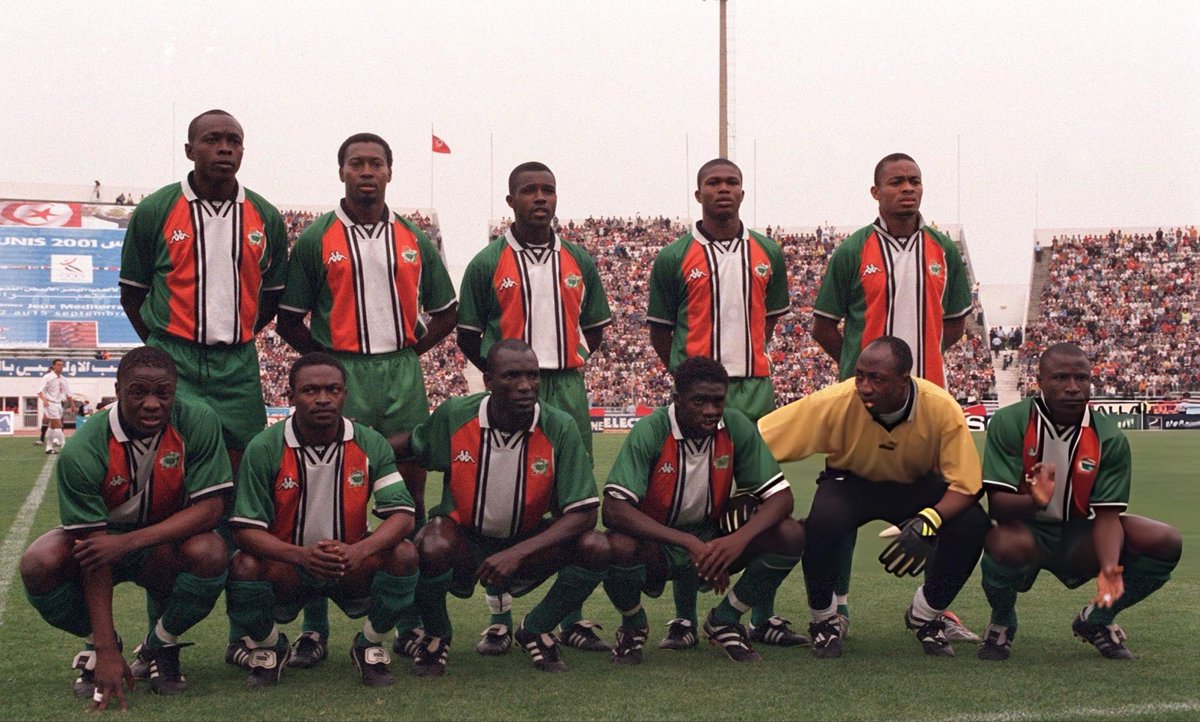 marc225_'s tweet photo. Avis risque mais le maillot de L’Equipe national de Côte d’Ivoire 2000 est notre plus beau maillot https://t.co/pkmO0mbAHl