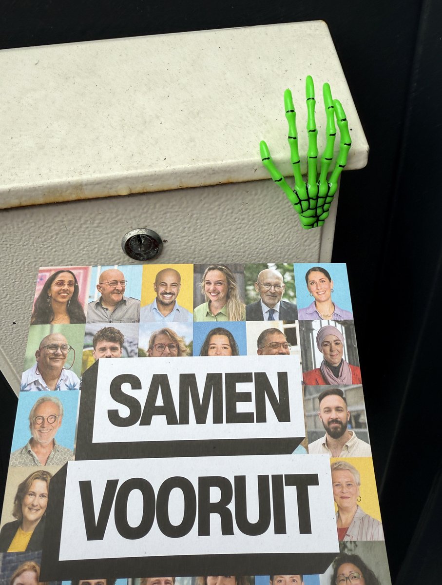 De laatste fase van een verkiezingscampagne wordt de hete fase genoemd. Ik vond het vanochtend koud, winderig en nat. Toch weer een paar leuke brievenbussen ontmoet. En mensen.
 <a href="/gl_pvda/">GroenLinks-PvdA</a>  #GroenLinksPvdA
