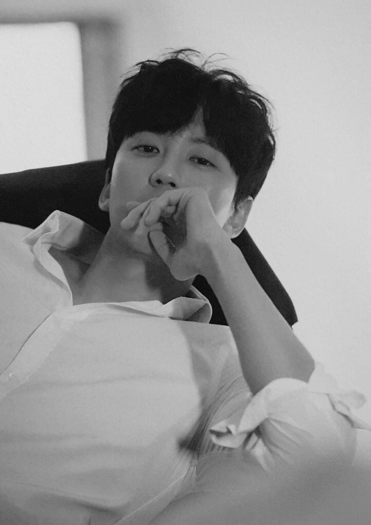 kdrama_menfess's tweet photo. •kdm• kim namgil mode anteng gini gantengnya nambah berkali-kali lipat 🫠 https://t.co/6vgWyYnsql