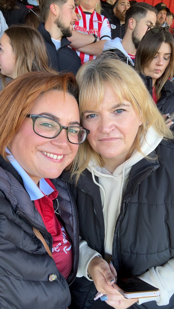 beckycanfield's tweet image. 🎶 All the single ladies 🎶 We’re single and ready to mingle @colleen_garbutt