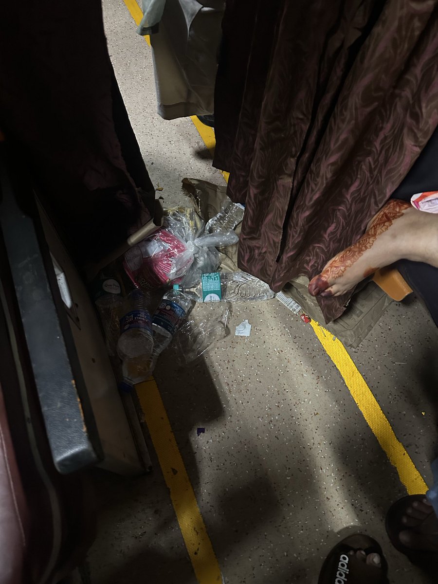 tejasdangre's tweet photo. @RailMinIndia the train coach is not cleaned. PNR No. 8437226396
Also getting help on Rail Madad through WhatsApp is very complicated. https://t.co/OyfoLyKIB4
