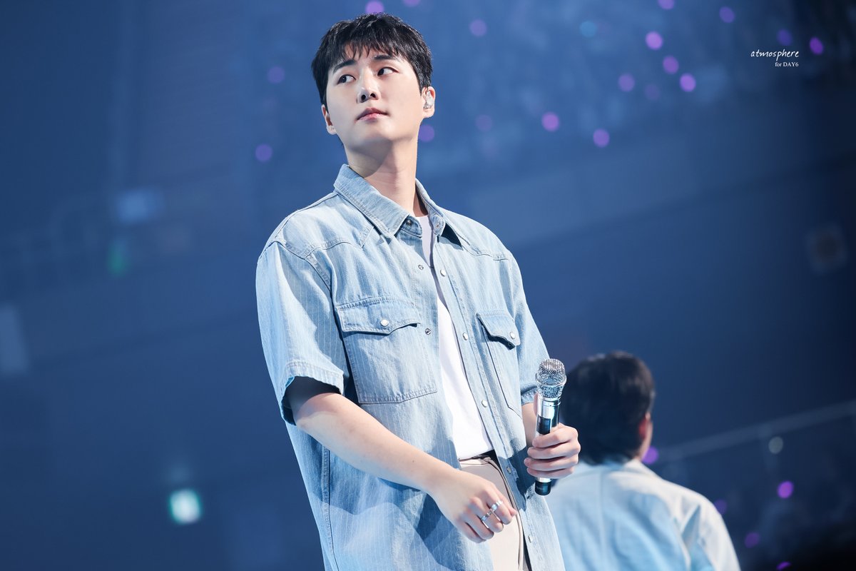 youngk's dimple & flower pose lover (@bassistadmirer